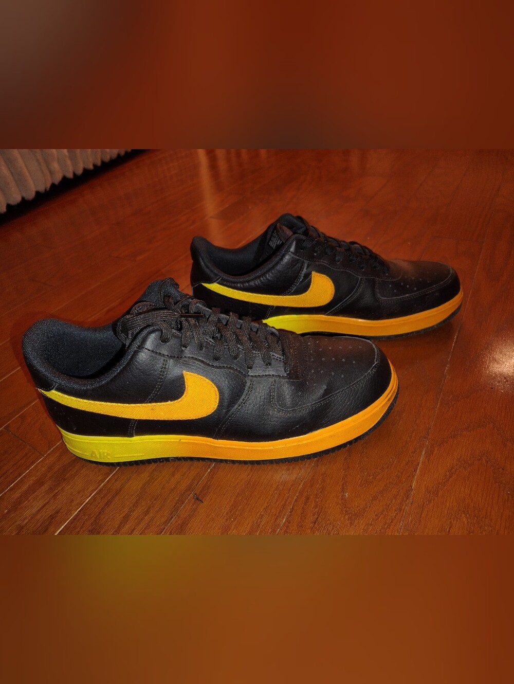 Nike Men’s Black and Yellow Low-Top Sneakers